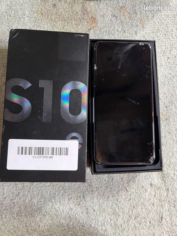 Samsung Galaxy S10e + batterie et accessoire (image 3)