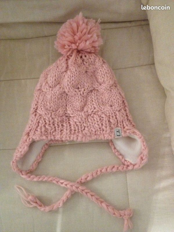 1 bonnet (image 1)
