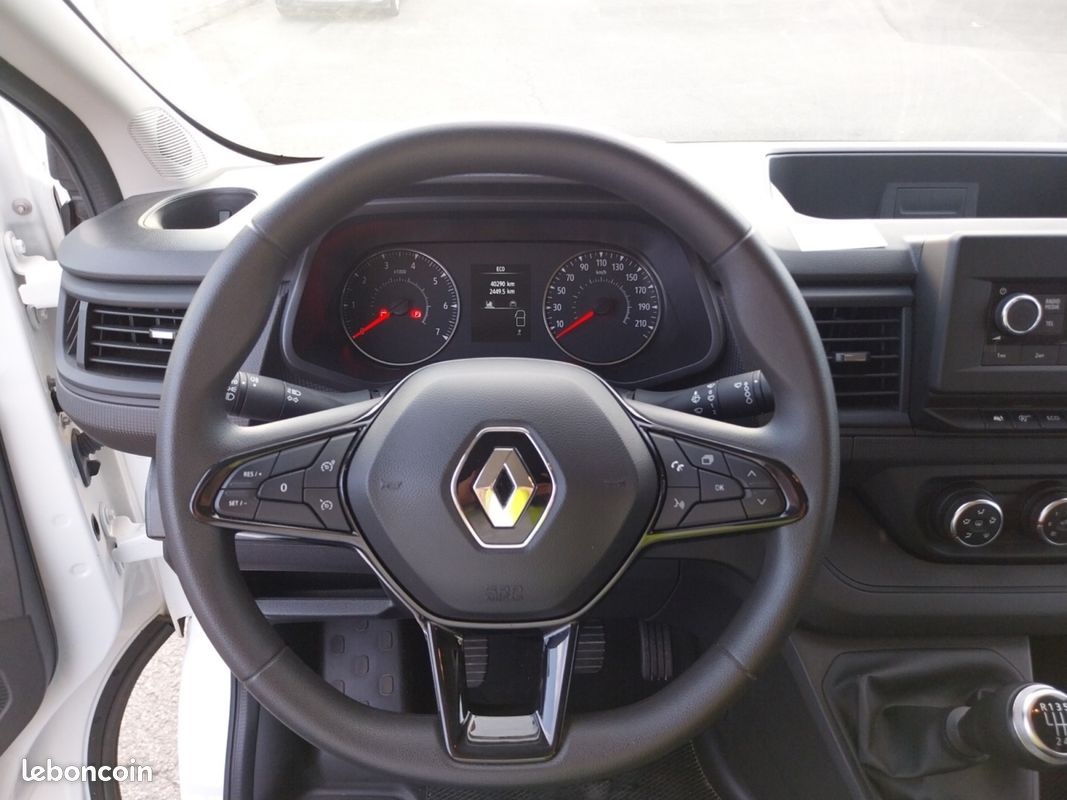 Renault trafic fg blue dci 130 l1h1 3t gsr2 advance (image 9)