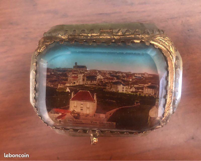 Boîte à Bijoux Laiton Et Verre Biseauté Église De Fourvière - Occasion, Objet De Décoration Vintage