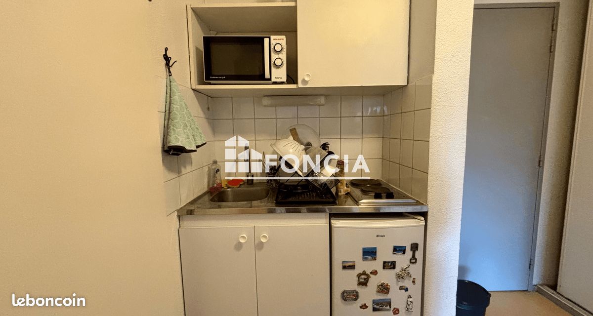 Apartment (image 12)
