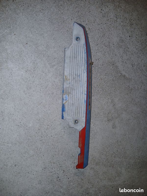 Un carter de mobylette 102 Peugeot (image 2)