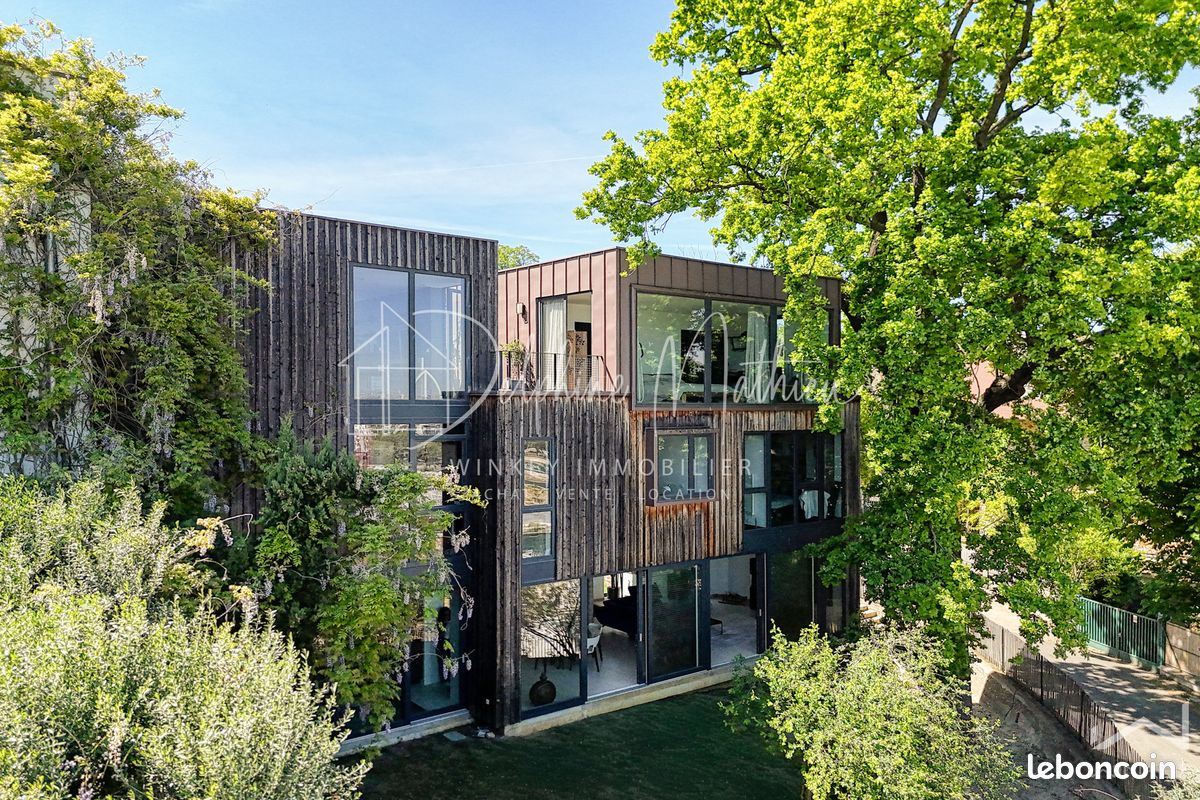 Maison 8 pièces 221 m² · à Sèvres · 221 m² · 2 560 000 €