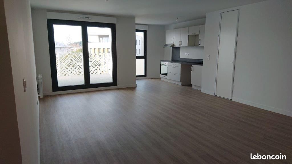 Appartement 4 pièces 94 m² · à Saint-Malo · 94 m² · 1 230 €/mois