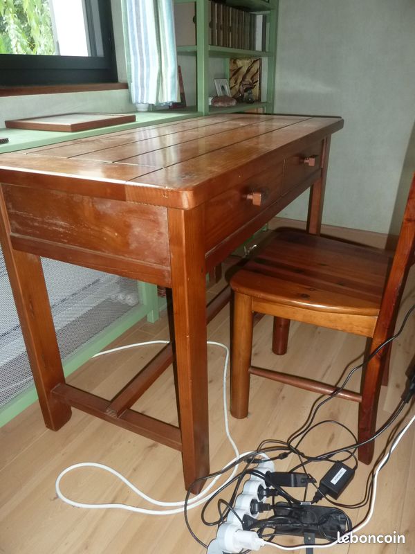 Table de bureau et chaise en pin massif couleur de finition merisier (image 1)