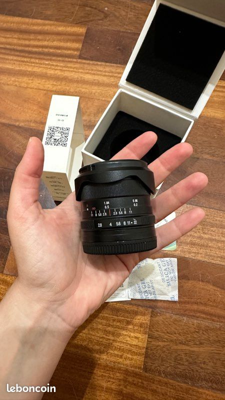 Laowa 9 mm f/2.8 Zero-D monture Micro 4/3 objectif photo (image 1)