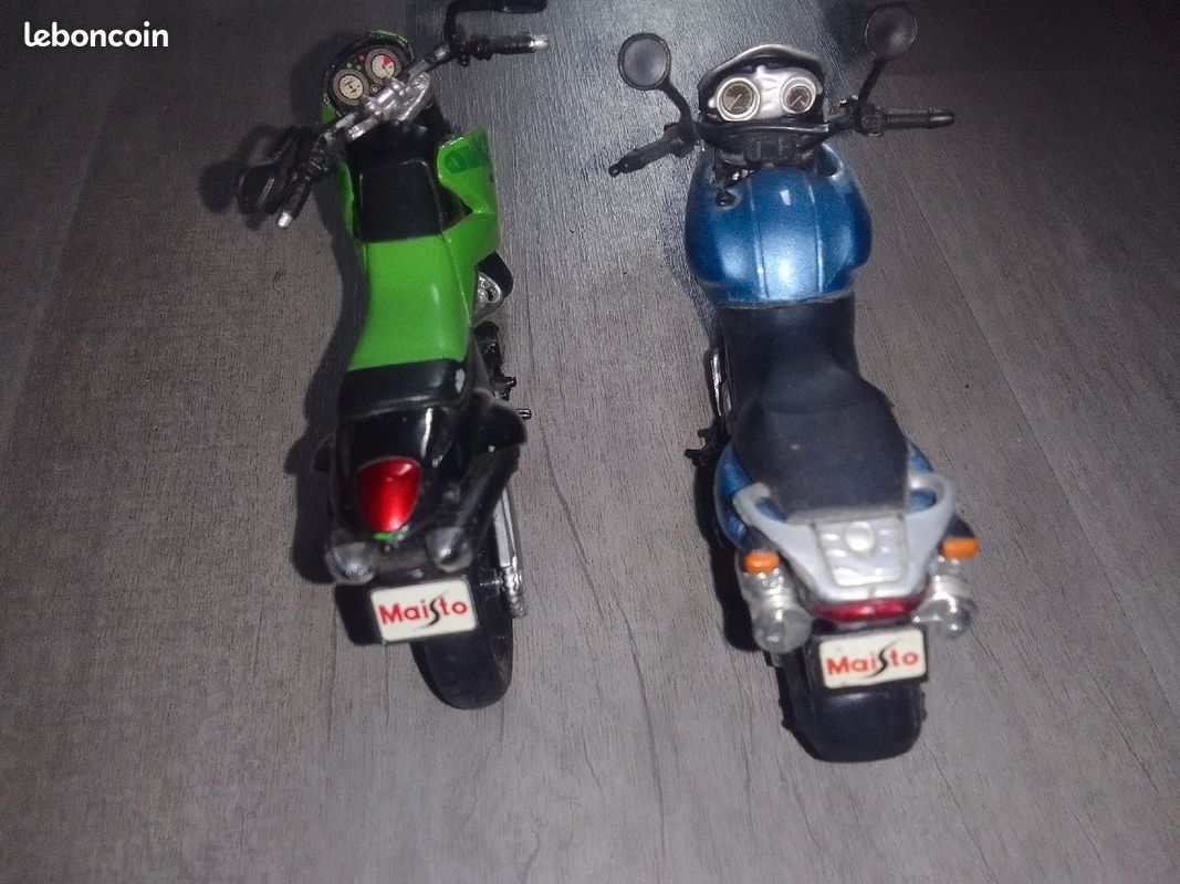2 motos trails miniatures collections Maisto 1:18 (image 7)