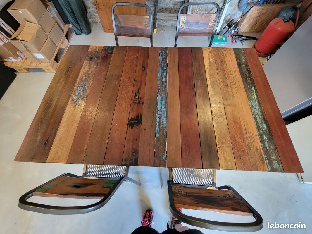 Table avec ses chaises (image 2)