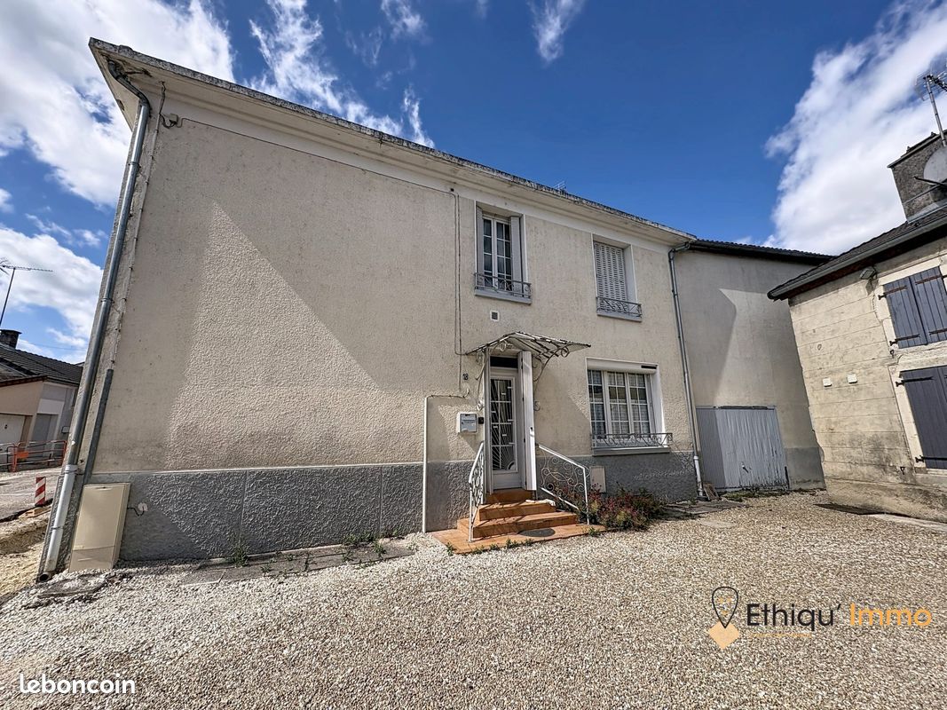 Maison 6 pièces 118 m² · à Bayel · 118 m² · 112 000 €