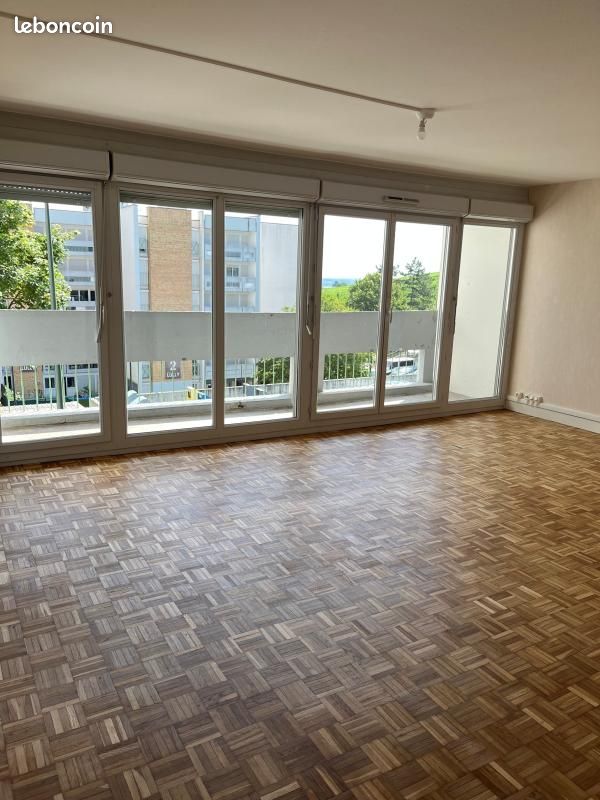 Appartement 4 pièces 80 m² · à Épernay · 80 m² · 486 €
