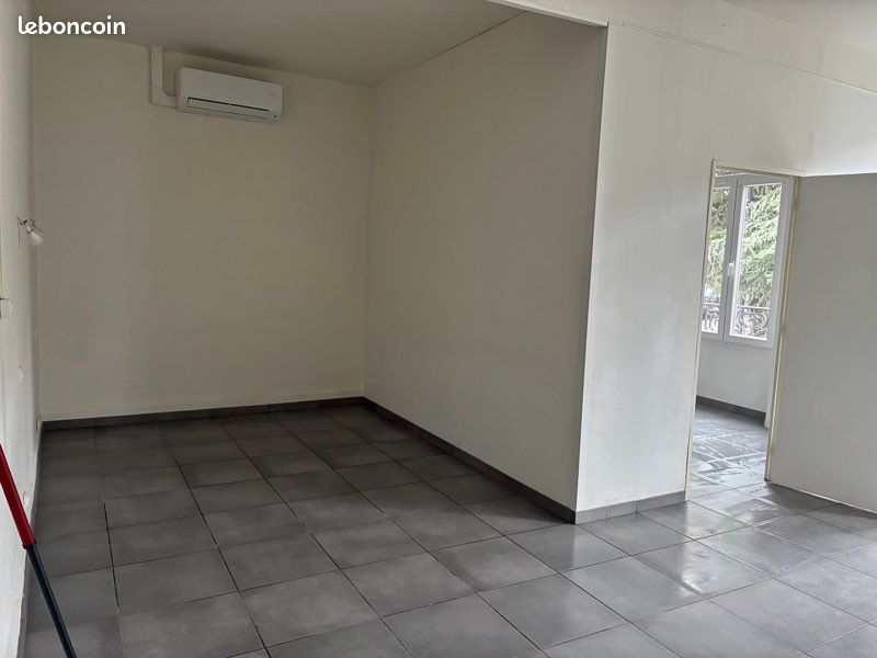 Appartement 2 pièces 42 m² · à Saint-Jean-Bonnefonds · 42 m² · 550 €/mois