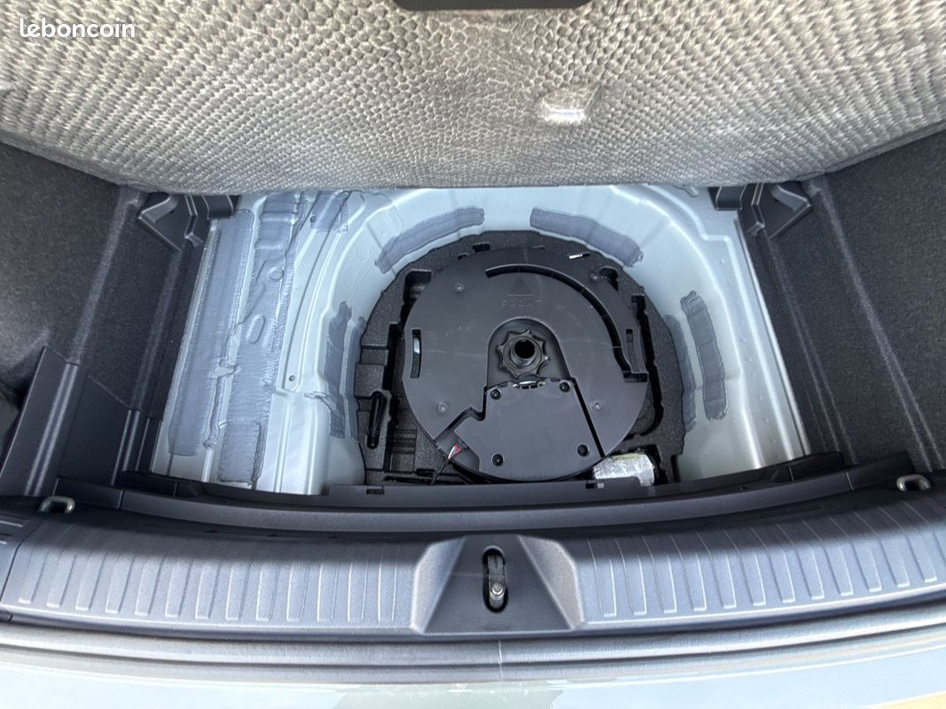 AUDI A1 Sportback 30 TFSI 116 ch S tronic 7 S Line (image 21)