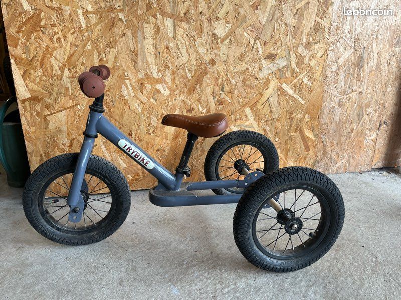 Bicyclette Trybike Rouge Superbe Draisienne Trybike Rouge Look