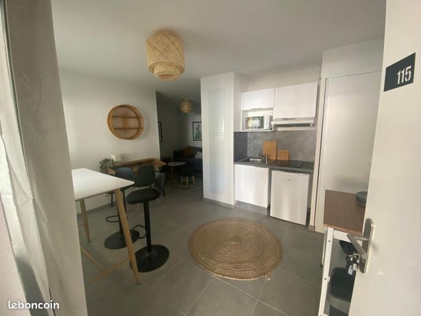 Studio 1 pièce 25 m²