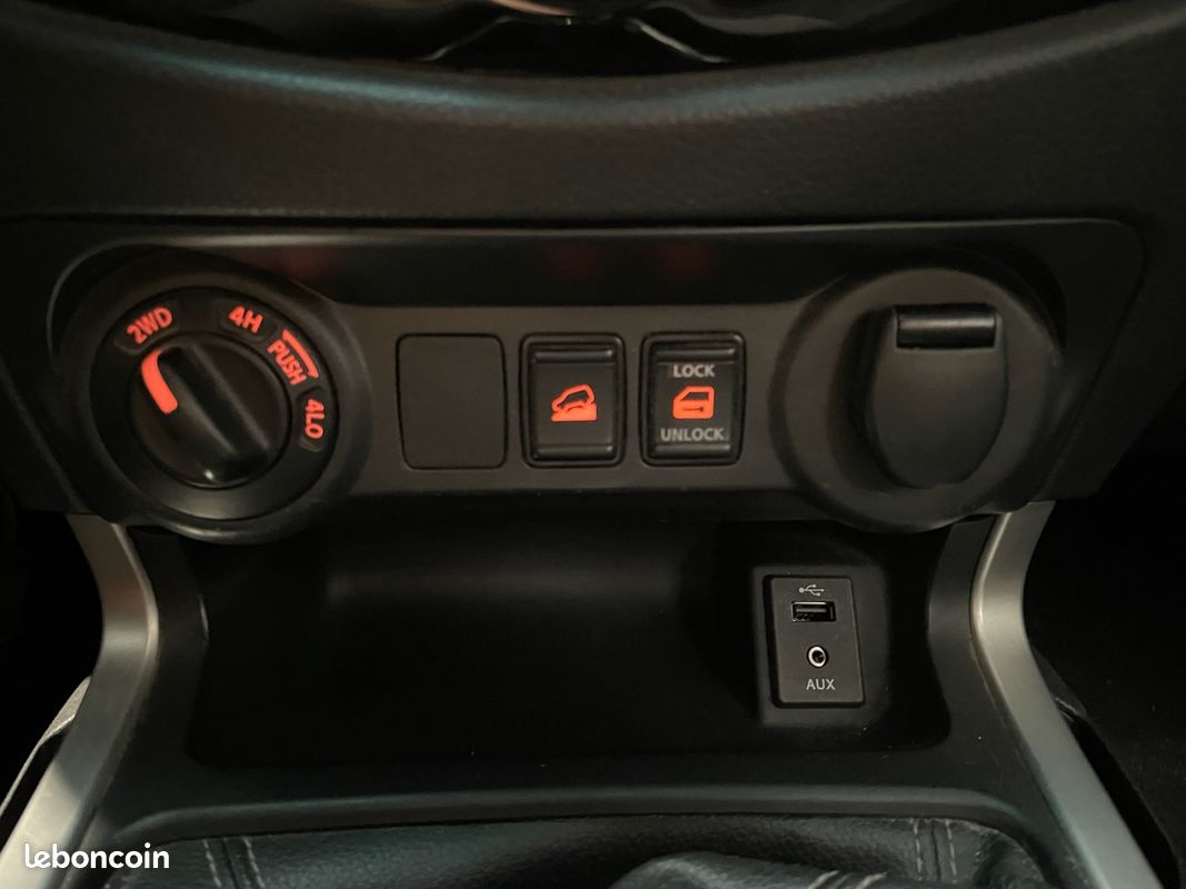 NISSAN NAVARA DOUBLE CABINE 2.3 DCI 165ch - PREPARATION UNIQUEMENT ESTHETIQUE (image 14)