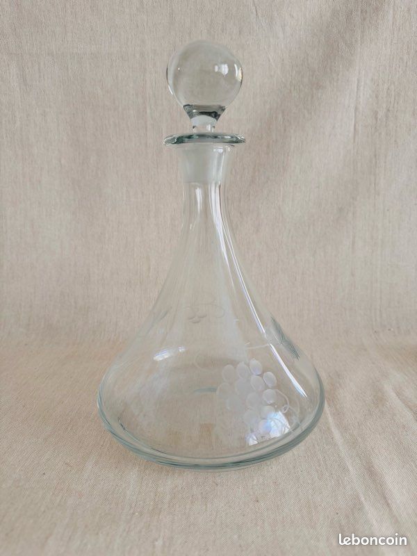 Carafe à décanter vintage en verre décor gravé de raisin (image 2)