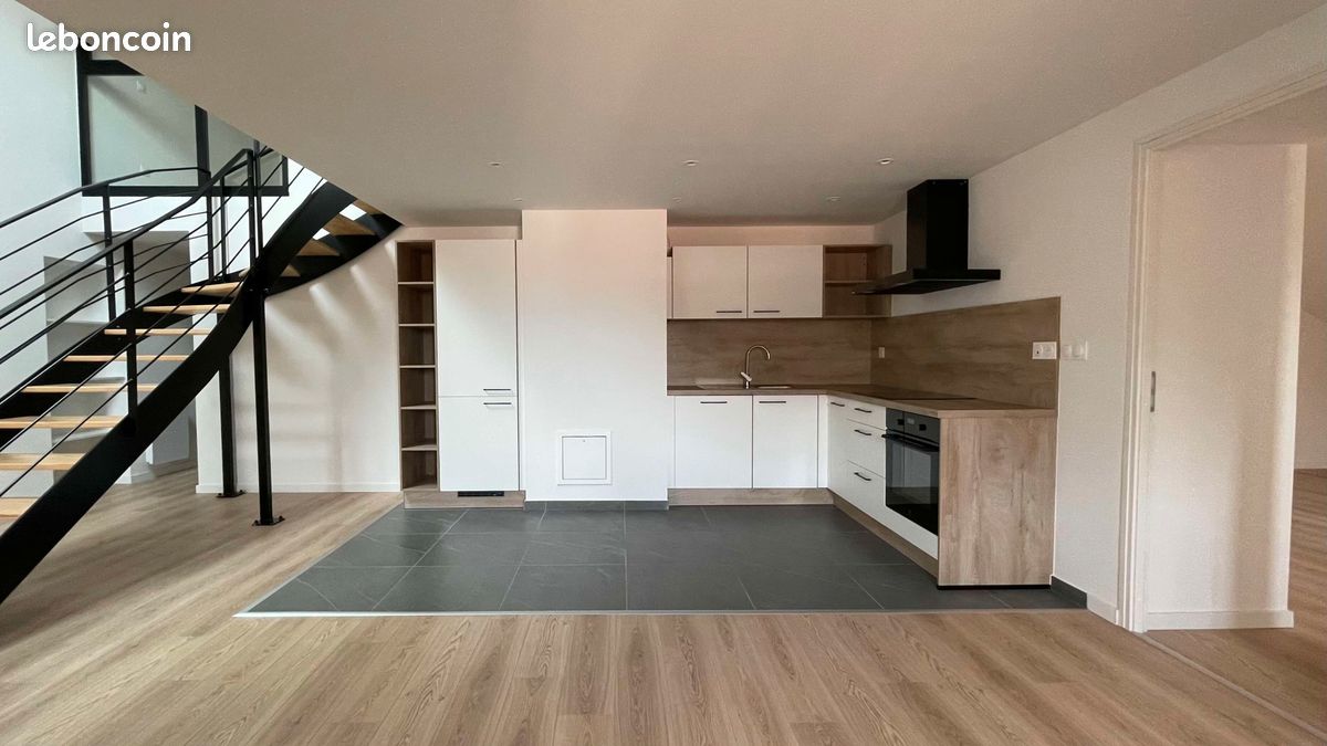 Appartement 4 pièces 120 m² · à Valenciennes · 120 m² · 1 200 €/mois