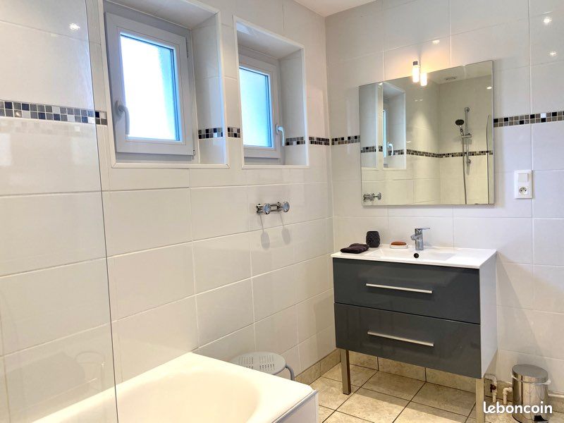 Location de vacances ou cure à Aix Les Bains - 2 Chambres - Bel appartement Lumineux avec Terrasse donnant sur Parc Arboré (image 13)