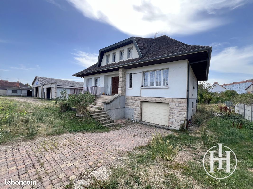 Maison 6 pièces 208 m² · à Montluçon · 208 m² · 269 000 €