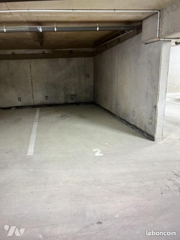 Garage ST MALO · à Saint-Malo · 22 500 €