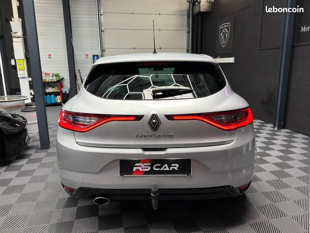 RENAULT Megane IV INTENS 1.5 BLUE DCI - 115 CV - CARPLAY - CAMERA DE RECUL - ATTELAGE (image 9)