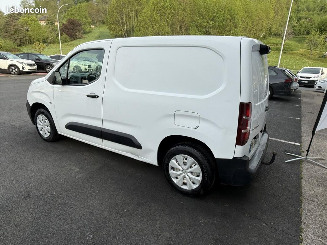 CITROEN BERLINGO 1.5 BlueHDi - 75 Fourgon M Worker 1000 kg TVA RECUPERABLE + ATTELAGE + CAMERA AR (image 5)