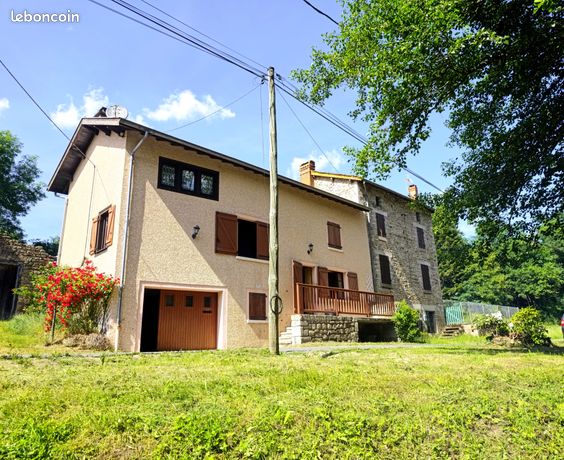 Maison à la campagne proche d'Ambert