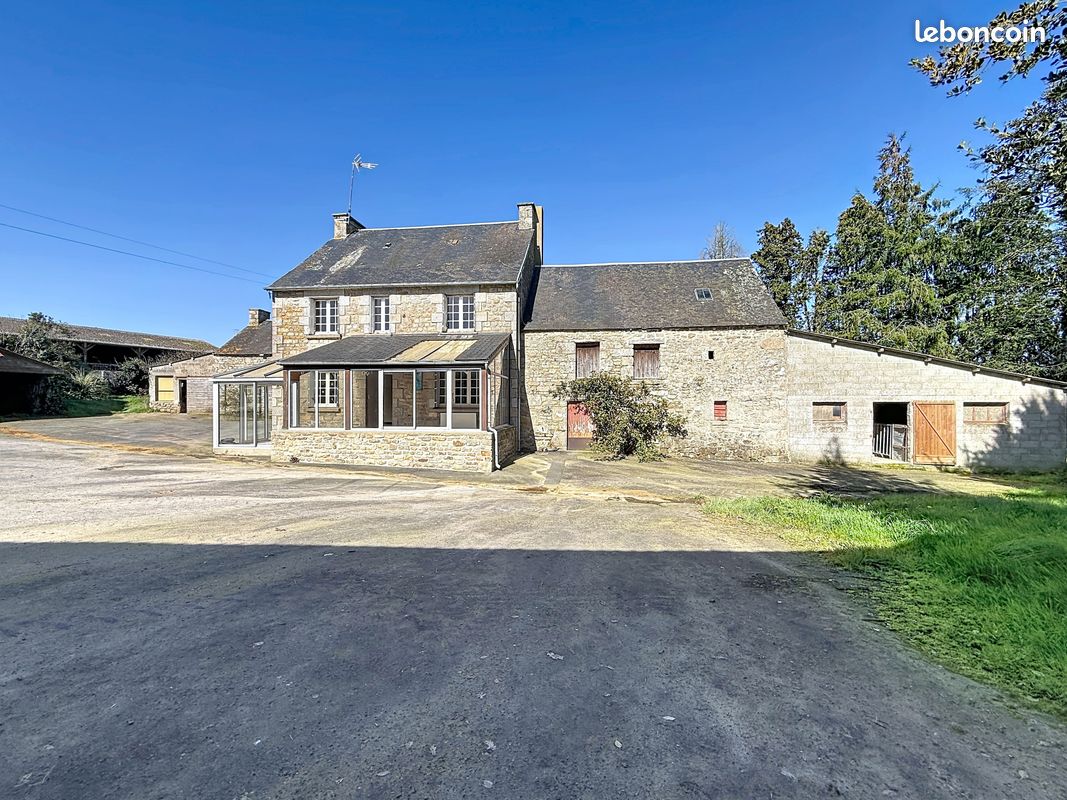 Maison 6 pièces 130 m² · à Ploeuc-l'Hermitage · 130 m² · 850 €/mois