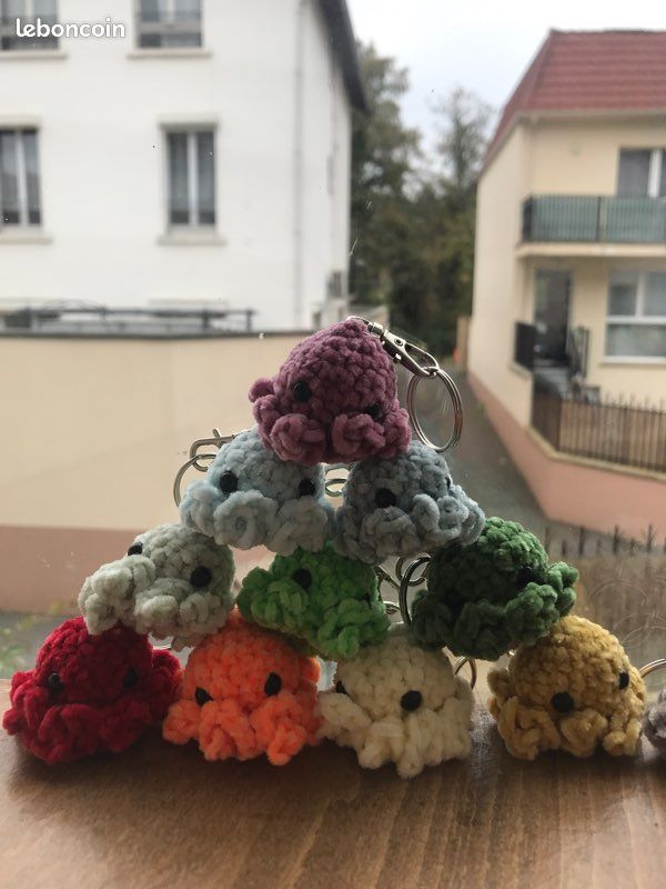 Porte clé poulpy au crochet fait main (image 1)