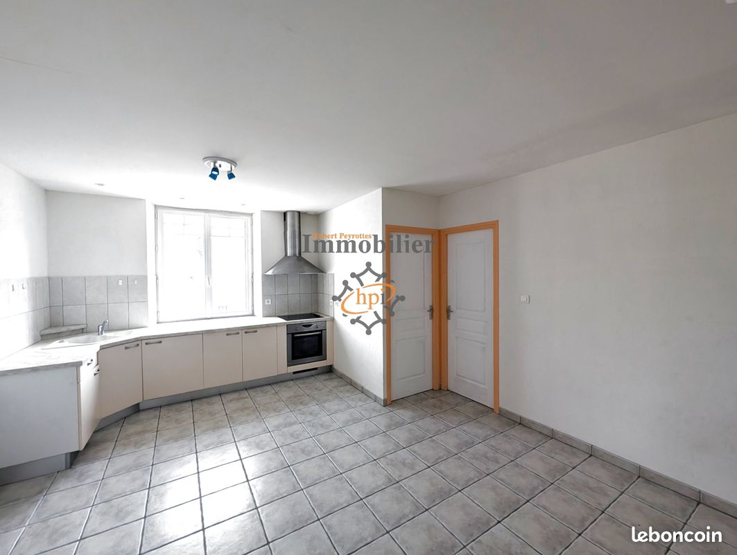 Appartement 2 pièces 45 m² · à Saint-Affrique · 45 m² · 445 €/mois