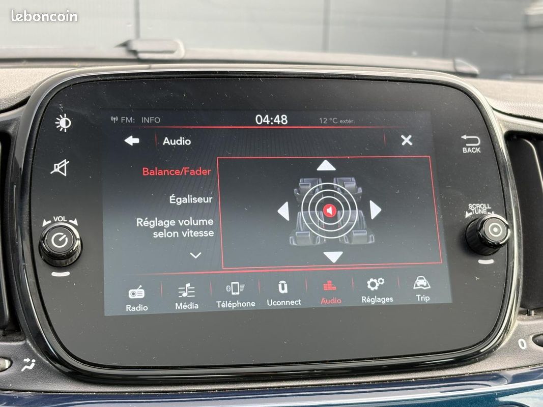 FIAT 500 Hybrid 70 avec Toit pano, Apple Car Play et Jantes alu 15\' (image 13)