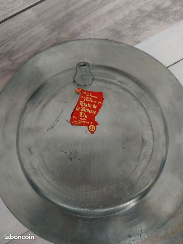 Assiette décoratif en étain (image 2)