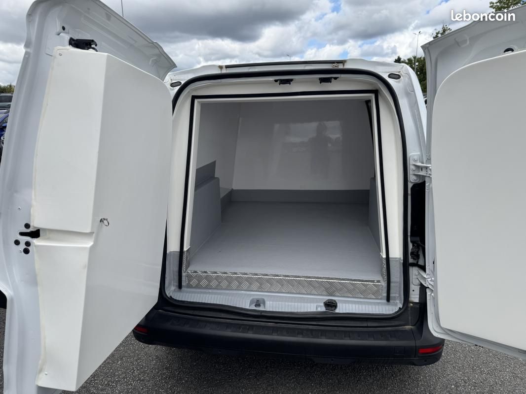 Renault Kangoo Van L2 BLUE DCI 115 GRAND CONFORT - CAISSE ISOTHERME (image 12)