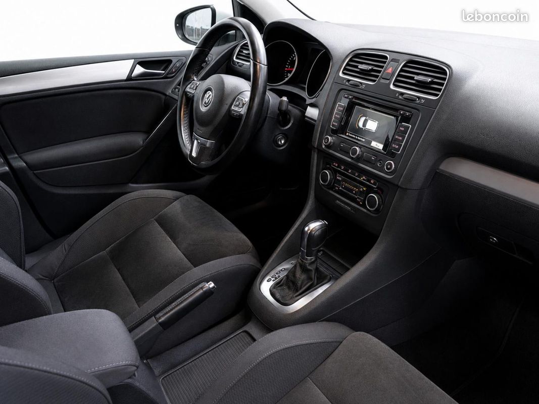 VOLKSWAGEN GOLF 1.6 16V TDI CR FAP - 105 - BV DSG 7 VI BERLINE Carat (image 8)