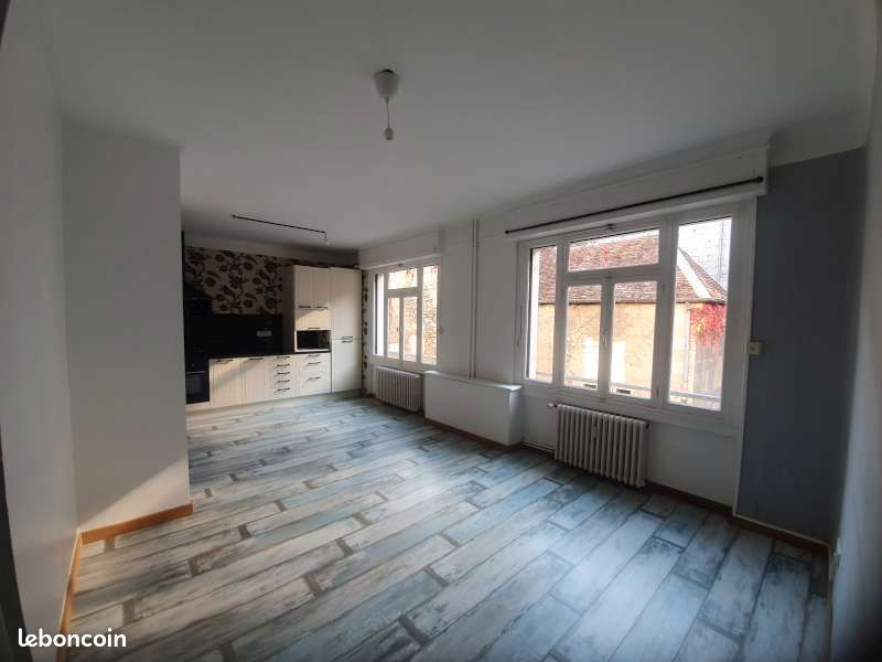 Appartement 4 pièces 82 m² · à Besançon · 82 m² · 1 020 €
