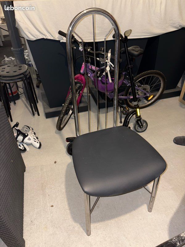 Lot chaises (image 1)