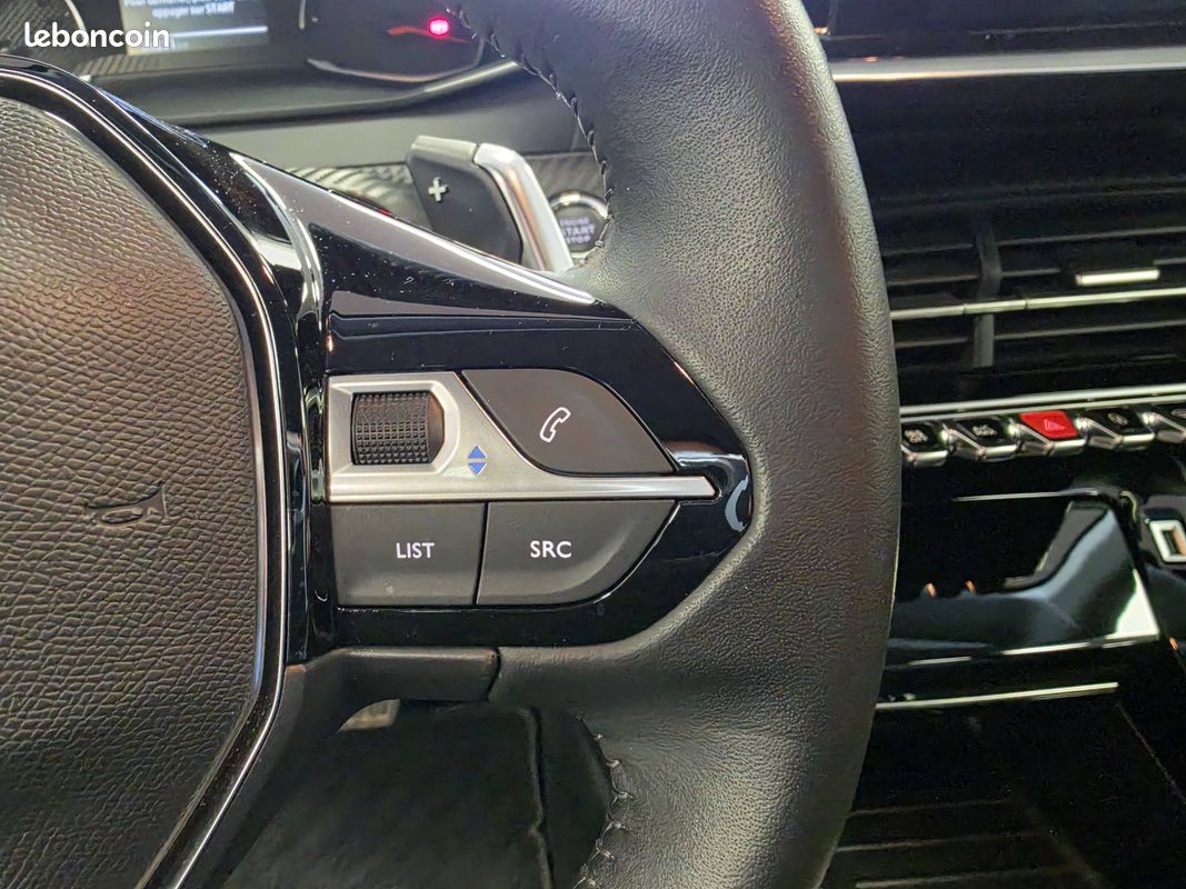 PEUGEOT 208 PureTech 100 S&S EAT8 Allure (image 16)