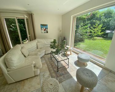 Maison 1 250 000 € - 230 m²
