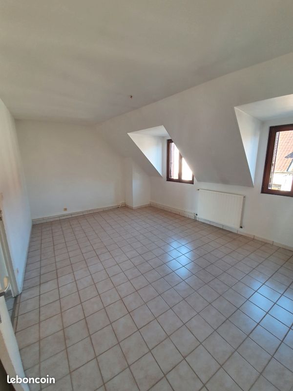 Maison 3 pièces 95 m² · à Saint-Amand-Montrond · 95 m² · 72 000 €