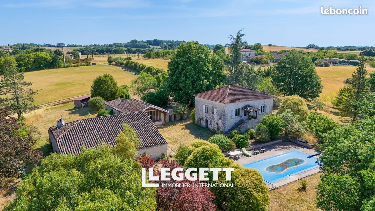 Maison 8 pièces 260 m² · à Touffailles · 260 m² · 551 200 €