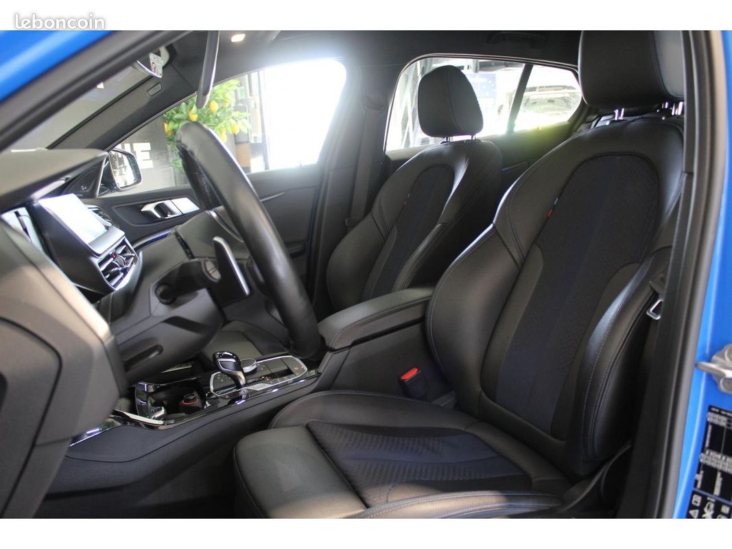 BMW SERIE 1 135i xDrive - BVA Sport BERLINE F40 M Performance (image 8)