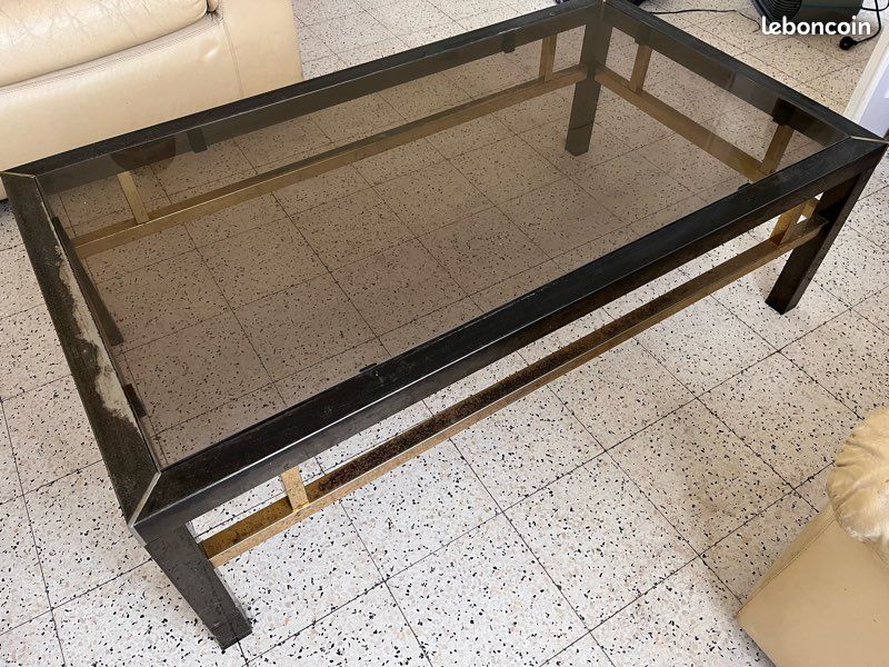 Table basse en métal et verre – style moderne (image 1)