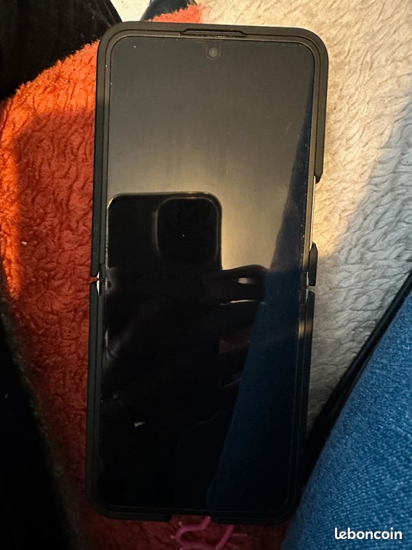 Samsung zflip 6 (image 2)