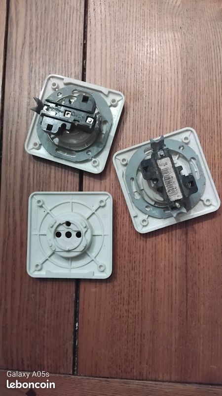Lot de prises (image 2)