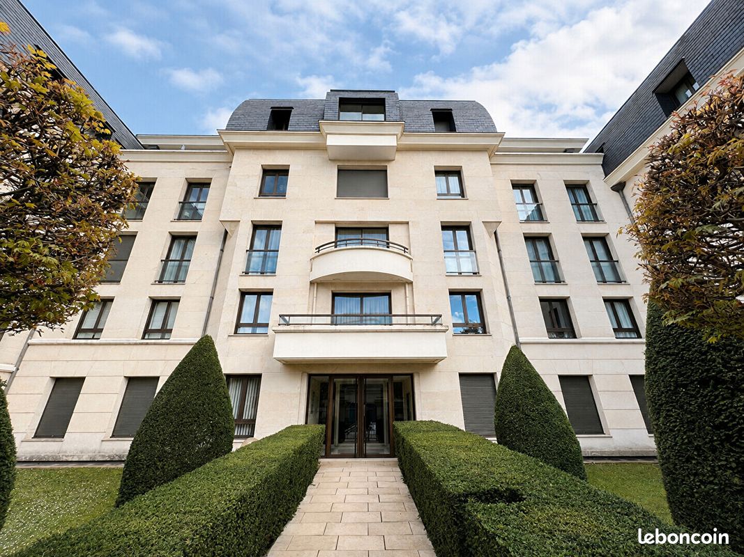 Appartement 3 pièces 94 m² · à Mantes-la-Jolie · 94 m² · 325 500 €