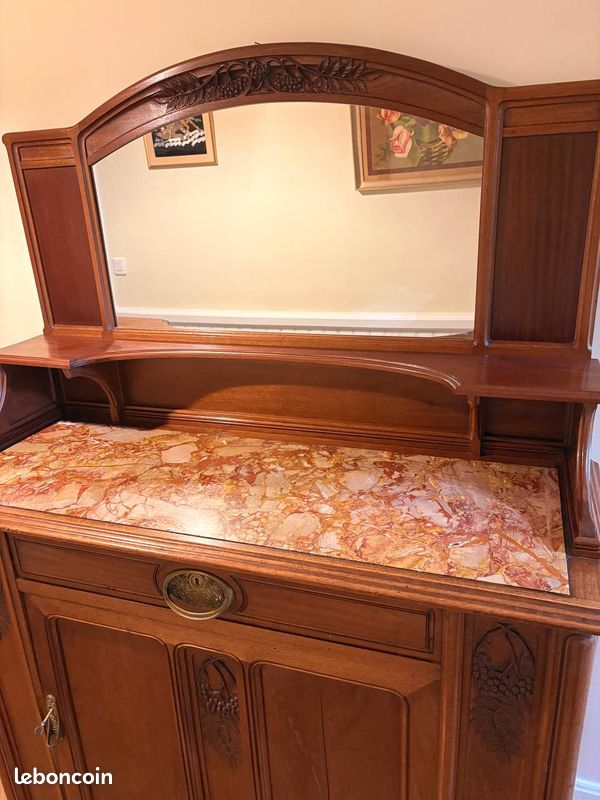 Buffet desserte Art Nouveau — bois sculpté, marbre, miroir — vers 1900 (image 2)