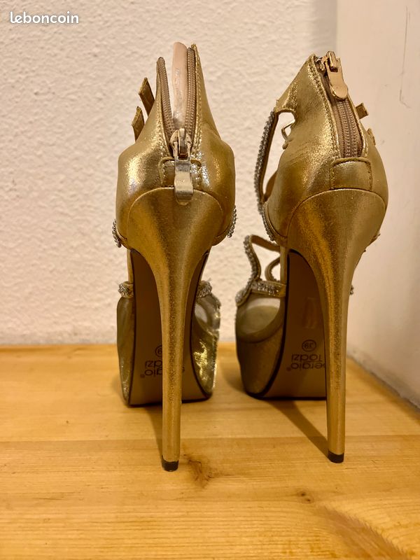Talon haut strass et doré (image 3)