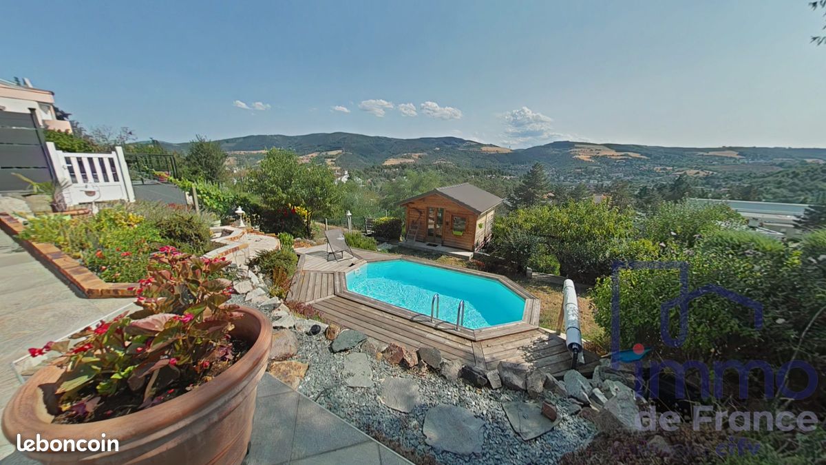 Maison 4 pièces 88 m² · à Saint-Jean-Bonnefonds · 88 m² · 265 000 €