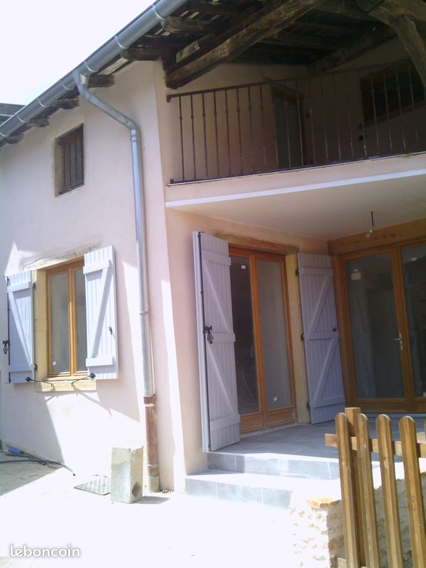 Maison 5 pièces 96 m² · à Denicé · 96 m² · 927 €