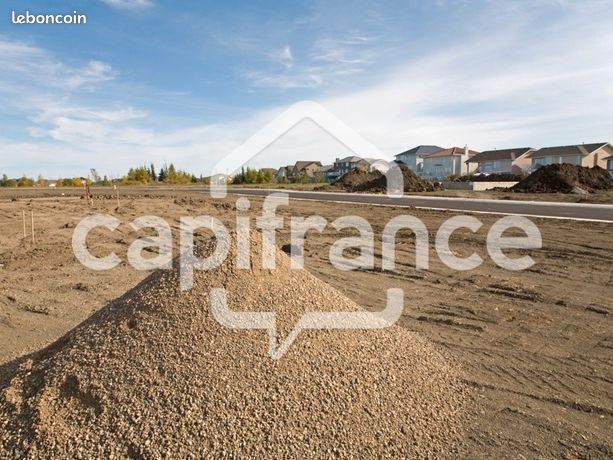 Terrain 10 000 m² Lattes